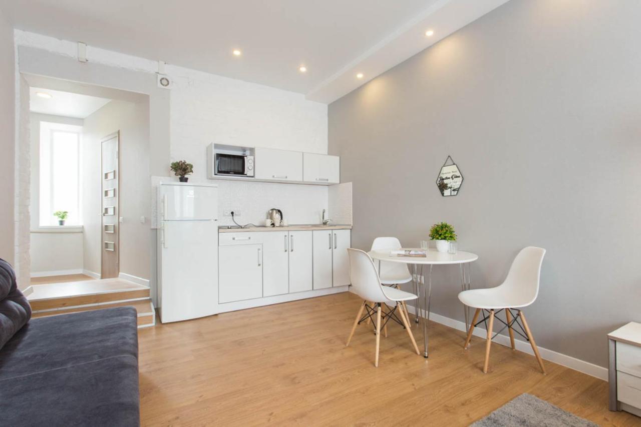 Lux Studio Near Metro Yaroslava Mudroho, Universytet - Chernyshevska Str 95-4 Харків Екстер'єр фото