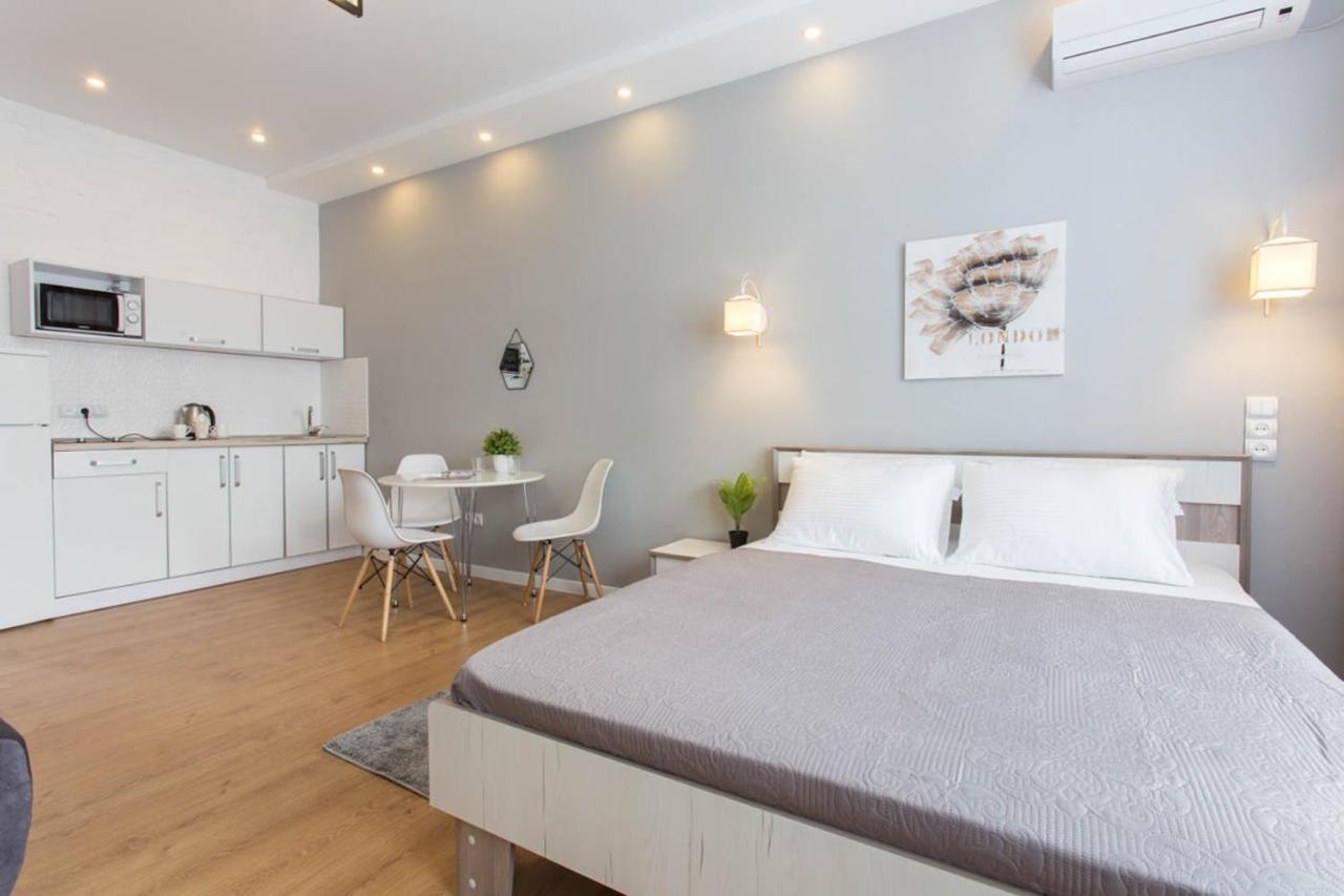 Lux Studio Near Metro Yaroslava Mudroho, Universytet - Chernyshevska Str 95-4 Харків Екстер'єр фото